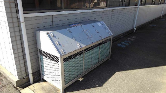 加古川市野口町北野のアパートのその他|共用ゴミ回収ＢＯＸ♪