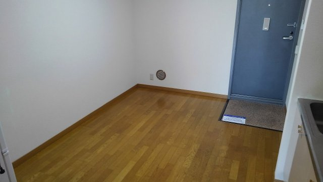 加古川市野口町北野のアパートの玄関