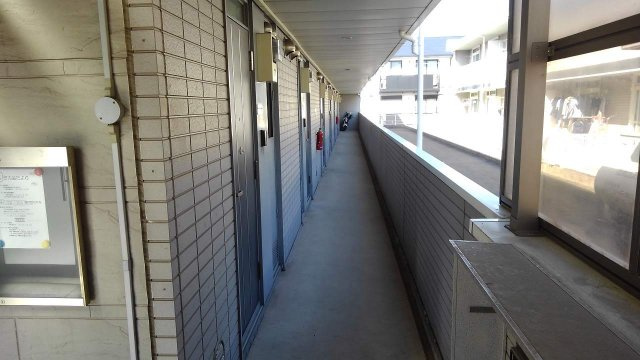 加古川市野口町北野のアパートのその他|廊下♪