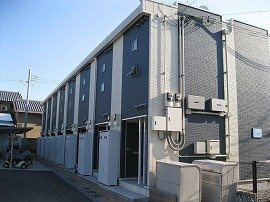 加古川市平岡町二俣のアパートの外観