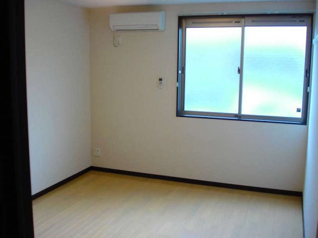 加古川市平岡町二俣のアパートの居間・リビング