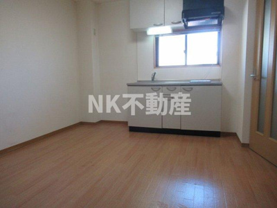 【居間・リビング】 | ハイツウイングスター（鴫野賃貸） | 洋室です