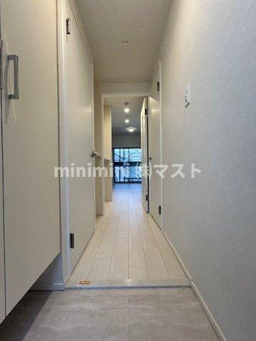 スプランディッド弁天町DUEの玄関