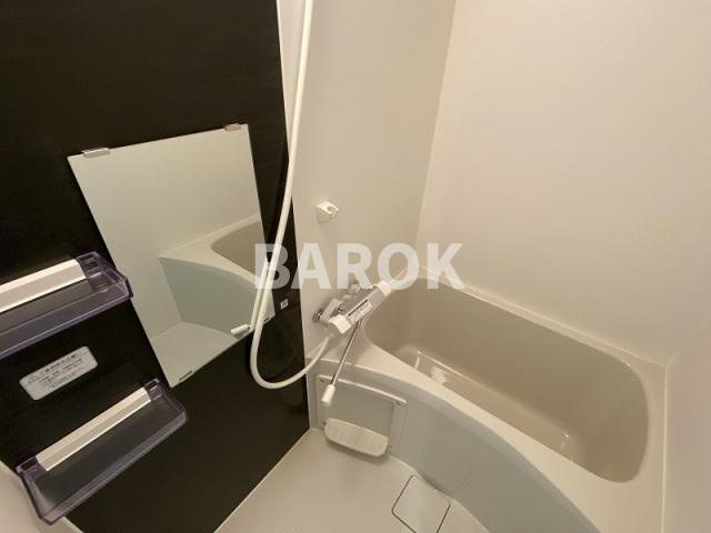 クワトロ・ヴィラ竹下の浴室