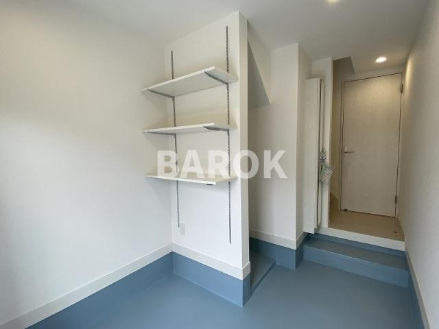 クワトロ・ヴィラ竹下の玄関