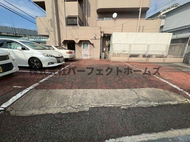 枚方日光ハイツの駐車場|駐車スペースもあります