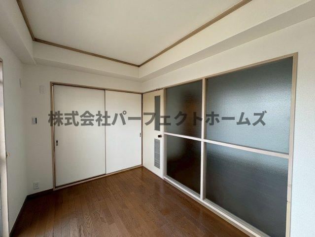 枚方日光ハイツの洋室|明るい洋室です