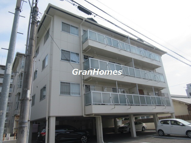 メゾン嵐山の外観