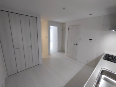 【居間・リビング】 | Regulus板宿（収益一棟売アパート）