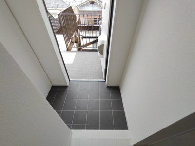 【玄関】 | Regulus板宿（収益一棟売マンション）