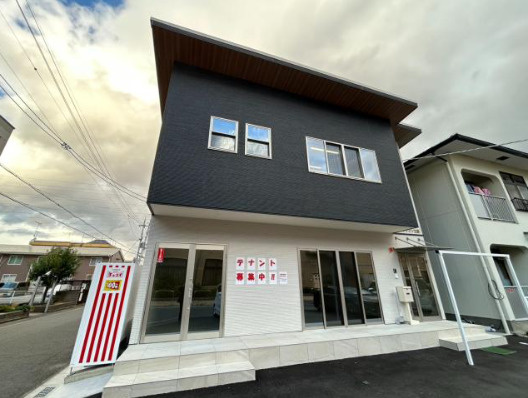 近江八幡市中村町の店舗事務所