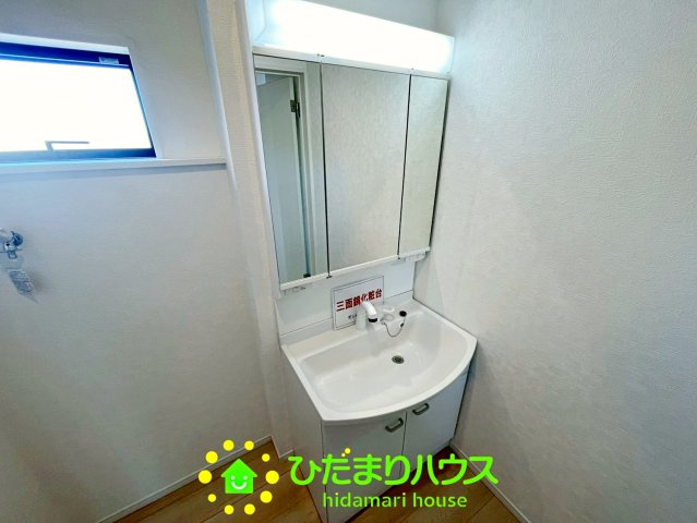 宮代町百間第８　新築一戸建て　04　クレイドルガーデンの独立洗面台