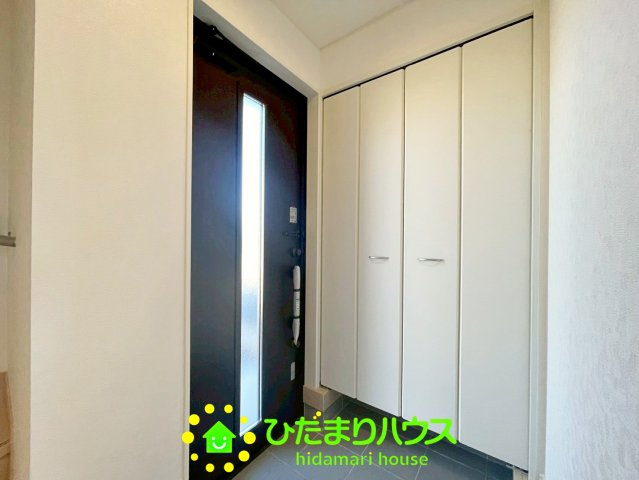 宮代町百間第８　新築一戸建て　04　クレイドルガーデンの玄関