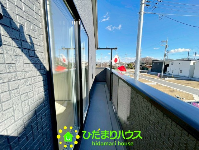 宮代町百間第８　新築一戸建て　05　クレイドルガーデンのバルコニー|バルコニーは日当たりも良く洗濯物もすぐ乾きます。