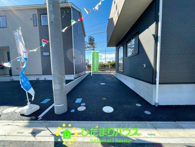宮代町百間第８　新築一戸建て　05　クレイドルガーデンの駐車場