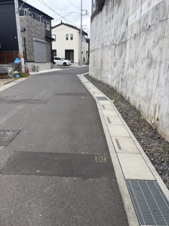 【前面道路含む現地写真】 | 川口市赤井　全6棟 | 5ｍの公道に面しています！