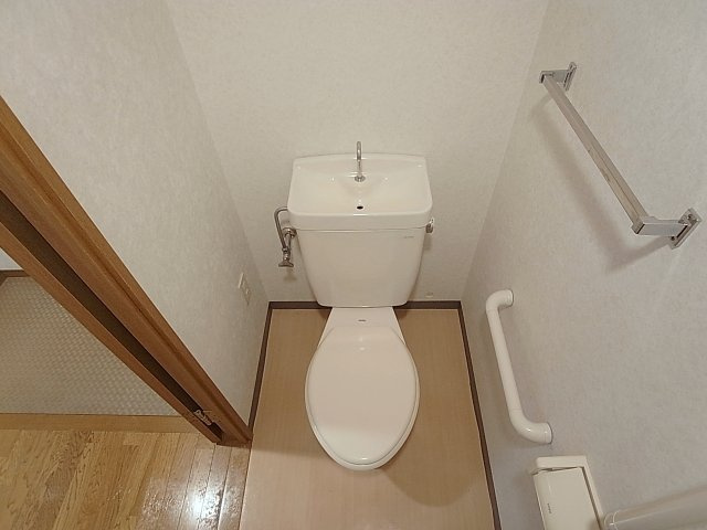 ガーデンコート楠ケ丘のトイレ|トイレ、ウォシュレットの取り付けも可能です