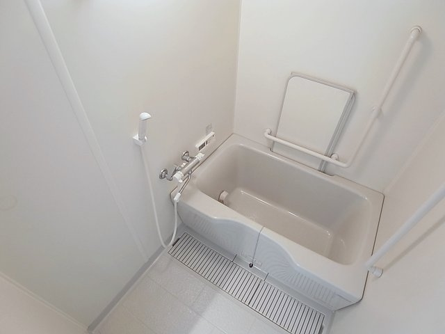 ガーデンコート楠ケ丘の浴室|追炊き機能付きバスルーム