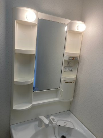 コーポ日の里壱番館の独立洗面台|独立洗面台です