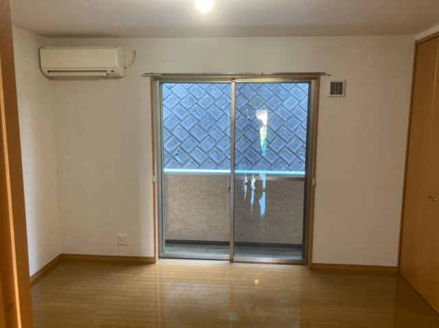 コーポ日の里壱番館の居間・リビング|使いやすいリビングです