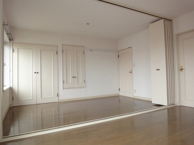 【その他】 | Ajour Pal D/アジュールパル【SHM】 | 2階・洋室のお部屋2部屋の間には可動間仕切りがあります♪開けるとお部屋が広く感じられます☆