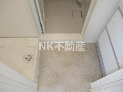 【洗面所】 | ハーモニーテラス御厨中（八戸ノ里賃貸） | ゆったりとスペースのある洗面所