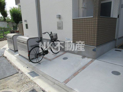 【その他】 | ハーモニーテラス御厨中（八戸ノ里賃貸） | 駐輪場です