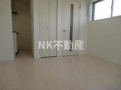 【居間・リビング】 | ハーモニーテラス御厨中（八戸ノ里賃貸） | 洋室です