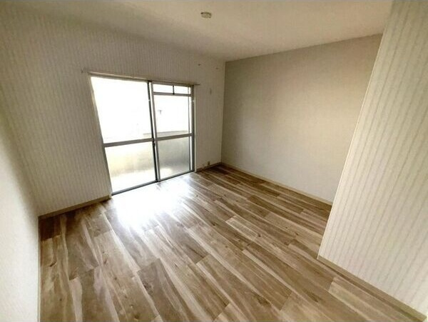 ハイツヤマギワの洋室|きれいな洋室です