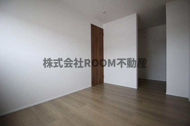 マカロンの寝室|開放的な寝室です