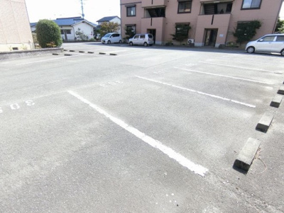 【駐車場】 | ドミールパーク江崎