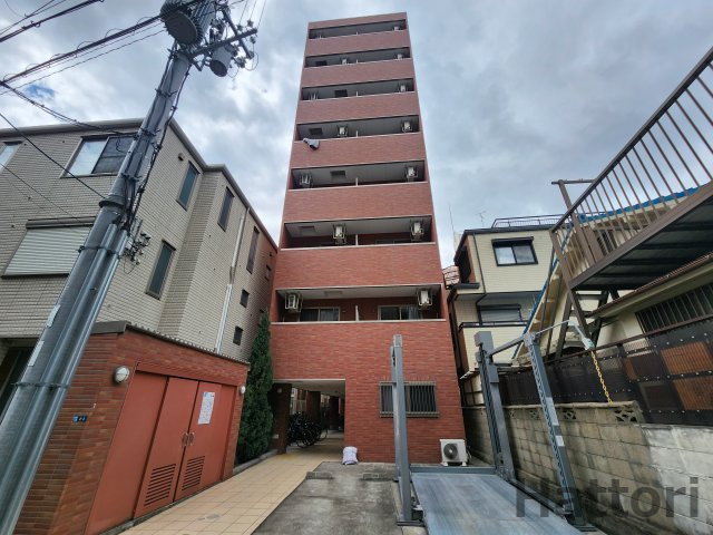 ラ・ヴィ江坂イースト