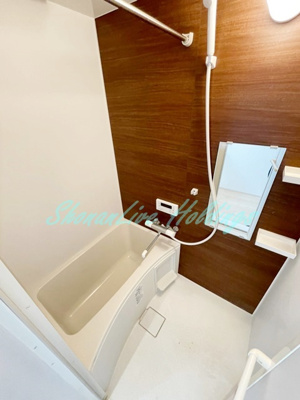 【浴室】 | KAMAKU LIFE | 清潔感のあるお風呂です♪