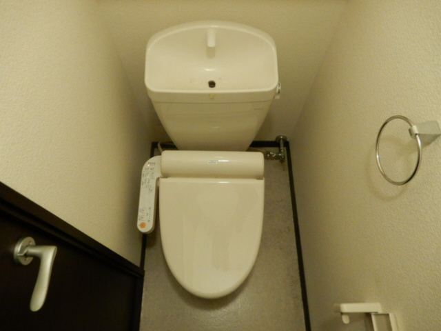 明石市藤江のアパートのトイレ