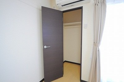 レオネクストリヴェール長田の玄関