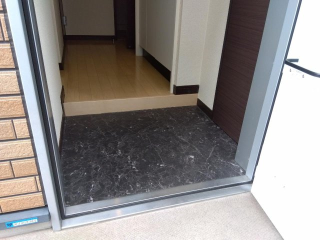 レオネクストルミエール稲美の玄関