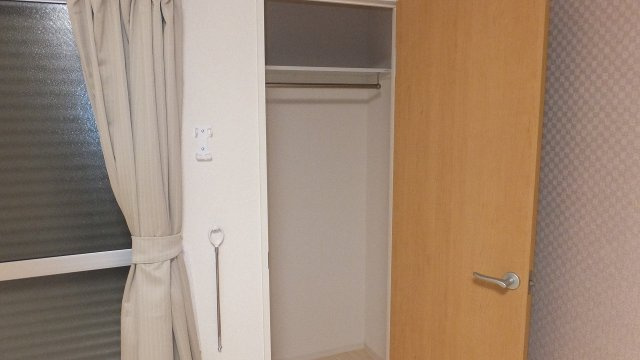 神戸市須磨区神撫町１丁目のアパートの内装|収納