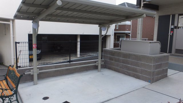 神戸市須磨区神撫町１丁目のアパートのその他|駐輪場