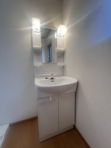 Pista魚住町の洗面所