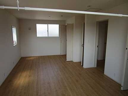 広島市安佐南区伴東8丁目　新築一戸建て(全2棟)の前面道路含む現地写真