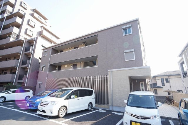 【駐車場】 | ファースト プレイス　ShaMaison