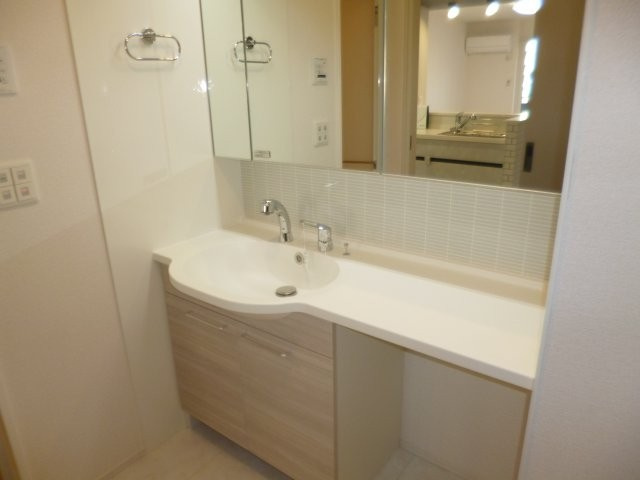 VIA-GRANDEの独立洗面台|シャンプードレッサー