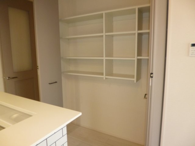 VIA-GRANDEの収納|パントリー