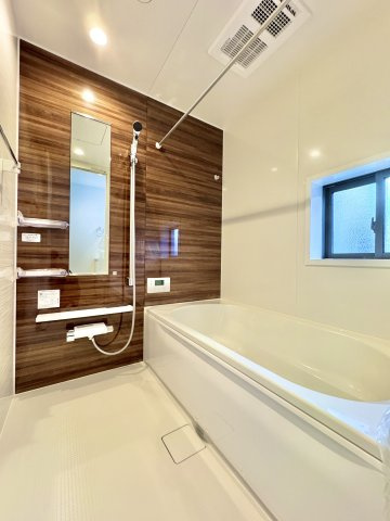 中央区雄踏町山崎の浴室|広々とした浴室は一日の疲れを癒してくれます♪　