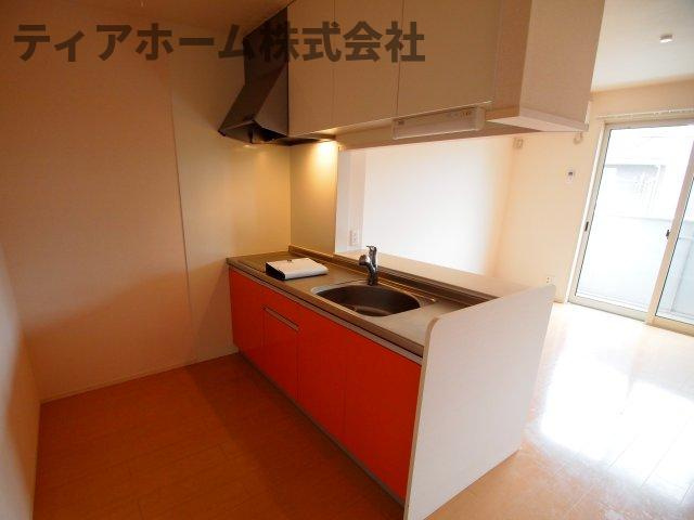 カルチェ赤坂A棟のキッチン|きれいなキッチンです