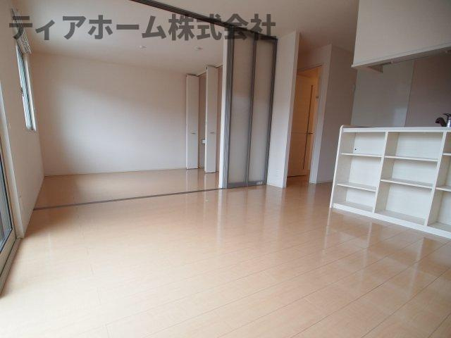 カルチェ赤坂A棟の居間・リビング