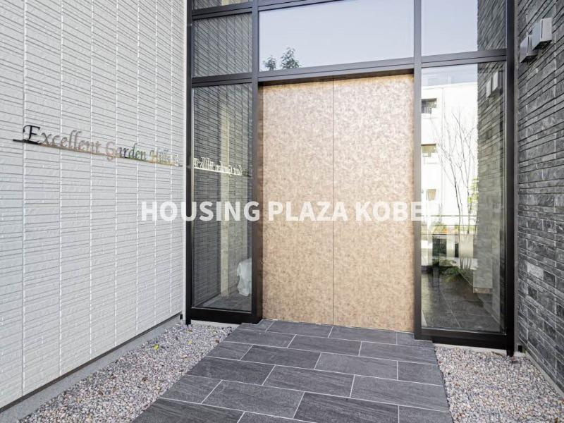 エクセレントガーデンヒルズＡ棟のエントランス