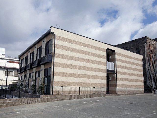 レオパレス本町公園の外観