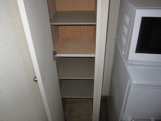 レオパレスＩＳＡＢＥの収納