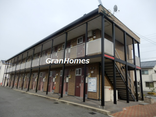 明石市二見町西二見駅前２丁目のアパートの外観